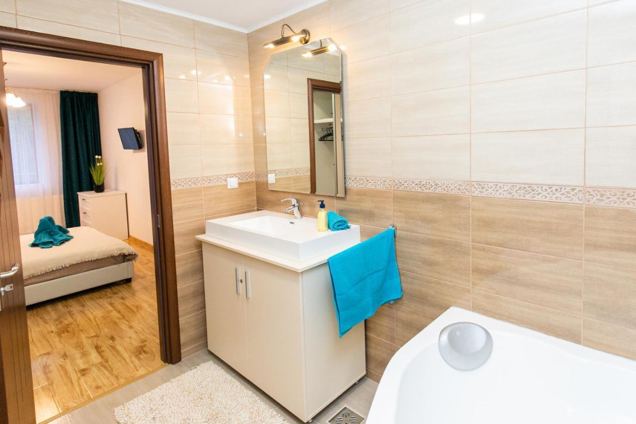 Apartament Rodia Apartment ซินายา ภายนอก รูปภาพ